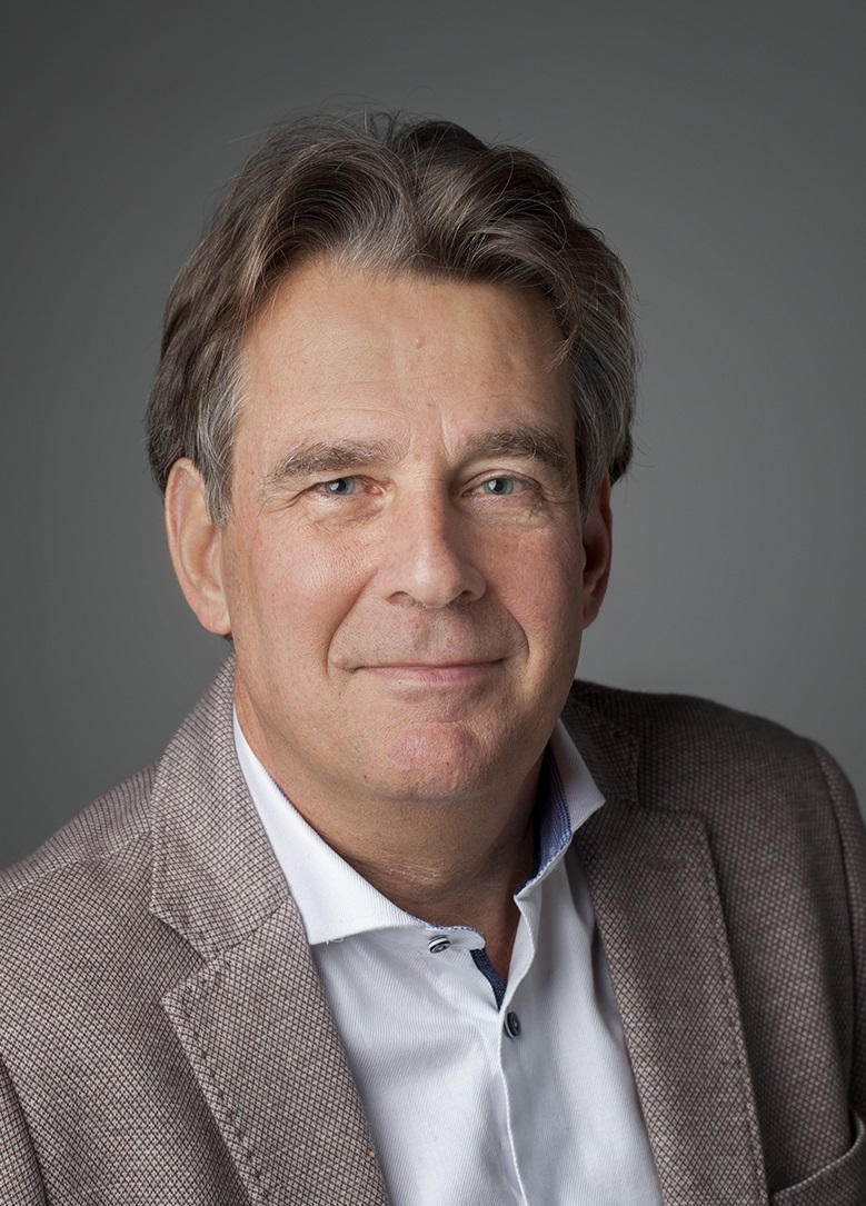 Prof Niek de Wit